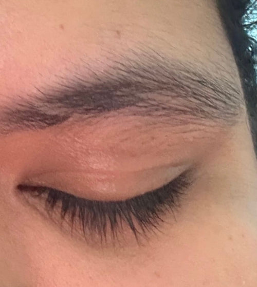 ¡Hola! Solo escribía para agradecerles. Usé extensiones por casi un año y cuando me las quité quedé sin nada 😭 Empecé a usar el suero hace un mes y ya las tengo súper fuertes.