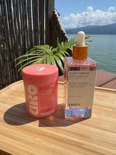 ¡Hola! Quería agradecerles por este combo. Es una maravilla, el aceite me quitó la irritación del bikini desde el primer día 😍